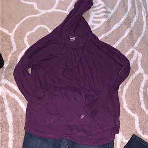 Light weight pullover